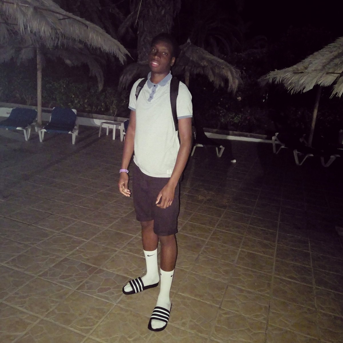 SweetT_boy93's tweet photo. #NewProfilePic https://t.co/AVLXqYUbfB