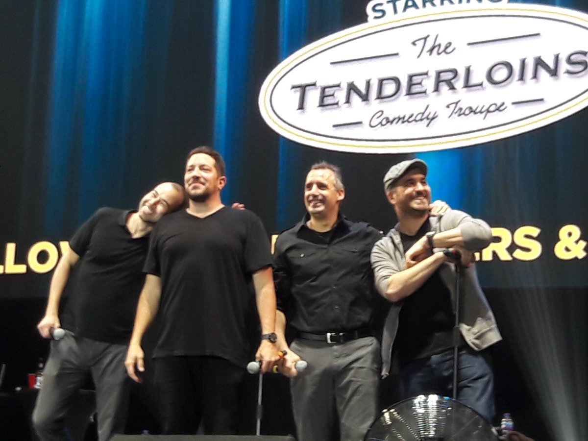SleightAngela's tweet photo. Great evening with you guys @SalVulcano @BQQuinn @jamessmurray and @Joe_Gatto @truTV . Love you guys x https://t.co/yVZI9VzF0k