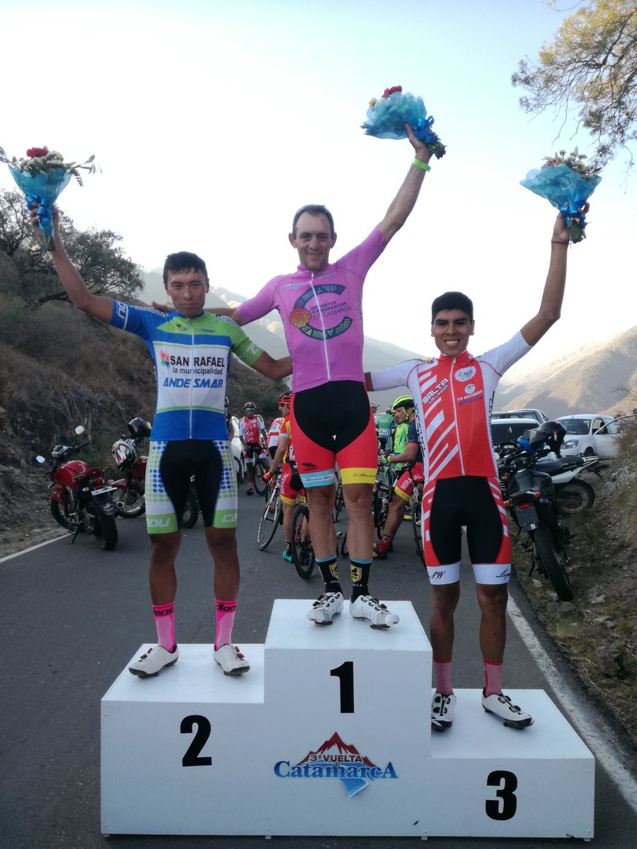 luisrojomallea's tweet photo. #VueltaCatamarca @jorgegiacinti gana la etapa y obtiene la malla líder de la Clasf Gral, a falta de dos etapas. @infobiker https://t.co/O2vui5NsdH