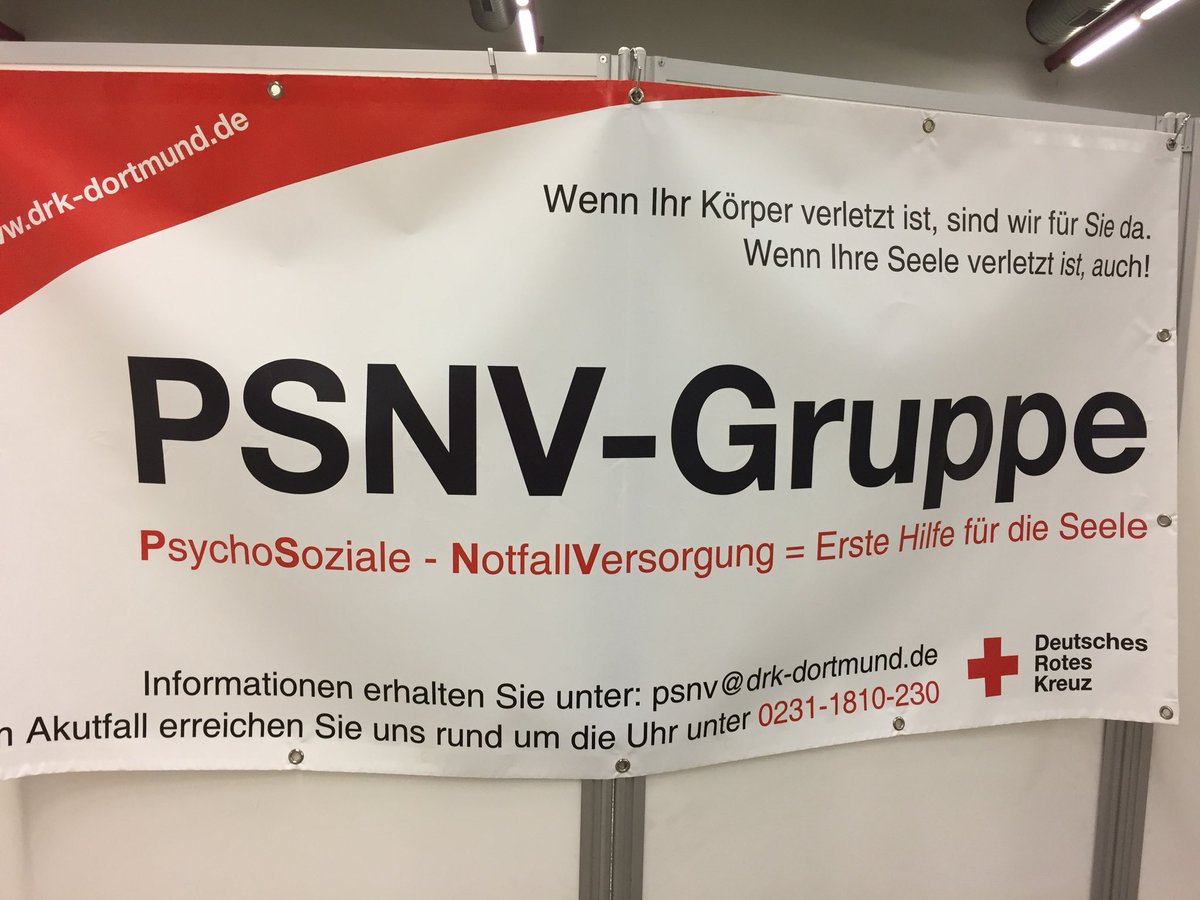 drkdo's tweet photo. Nicht zu Verachten auch die fleißigen #DRK Helfer vom #Ehrenamt im Hintergrund die sich um Fahrdienst, Essen und PSNV kümmern #Syndicate2017 https://t.co/hszZfxslKq