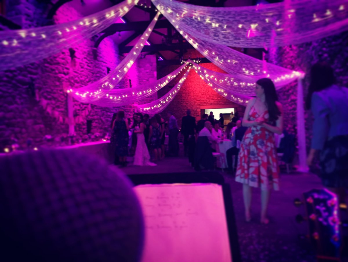 MusicHannahRose's tweet image. LOVED playing at a very glittery @Browsholme this evening for Jamie &amp;amp; Katherine ✨ CONGRATULATIONS to the fab couple xxx