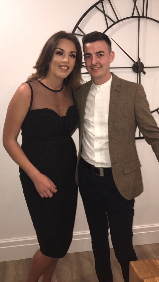 ainsy84's tweet photo. 1st night out with the Queen since Preston arrived at Kelly &amp; Wallis wedding with some naughty 🎷 on show. B'day 2mora too @KelseyHDBrows https://t.co/6l5tqxUGOG