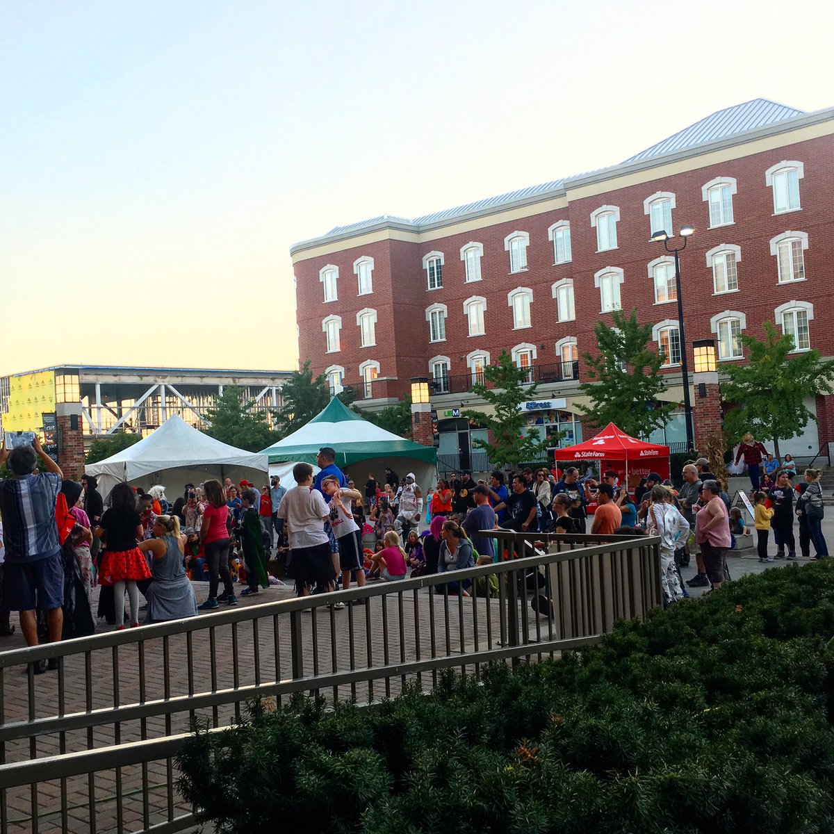 ValentinaMcG's tweet photo. #ScareInTheSquare #Brantford #ThingsToDoInBrantford #BRANTastic #EventsBrantford #BrantfordEvents https://t.co/9LAXkI8D2K