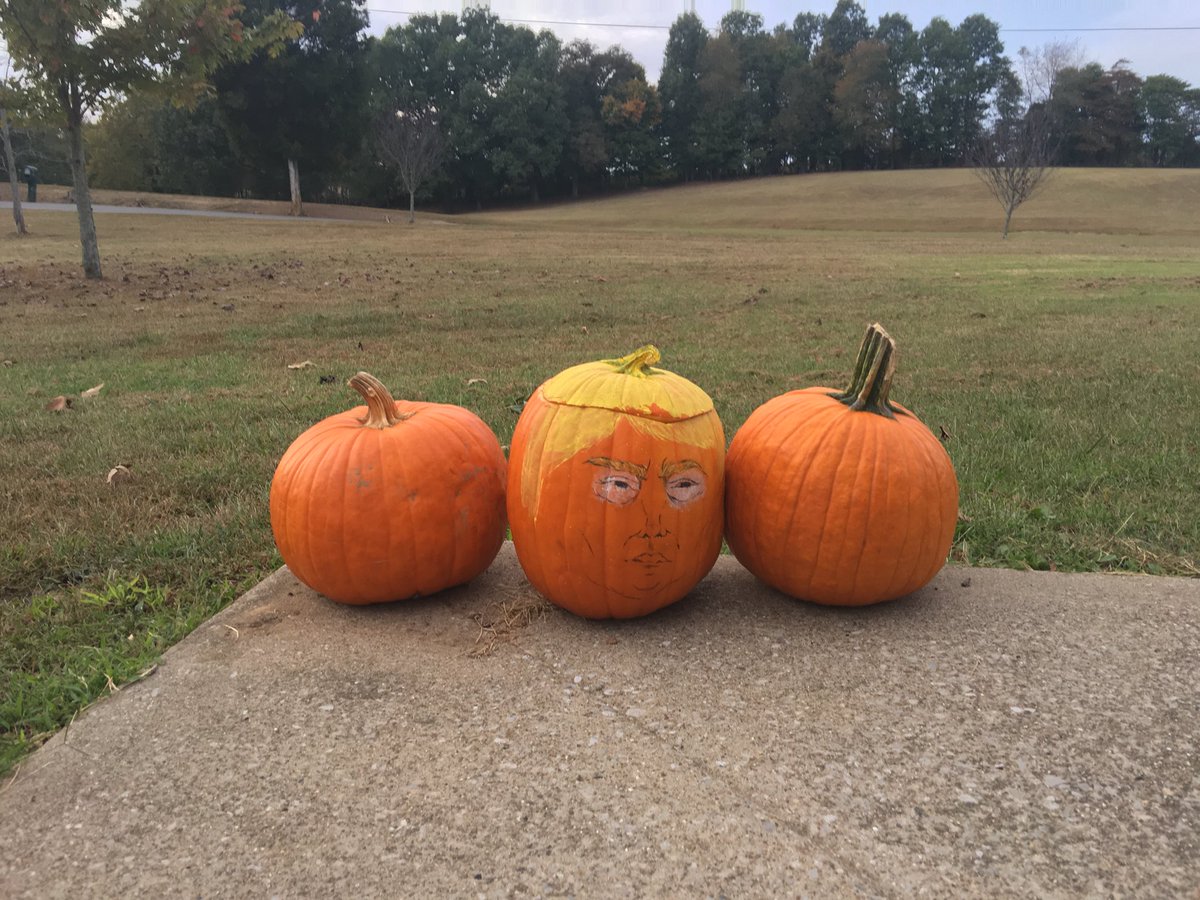 lunchpox's tweet photo. !LEAKED PHOTOS OF TRUMPS FALL PHOTOSHOOT! https://t.co/JhQfDk0FZl