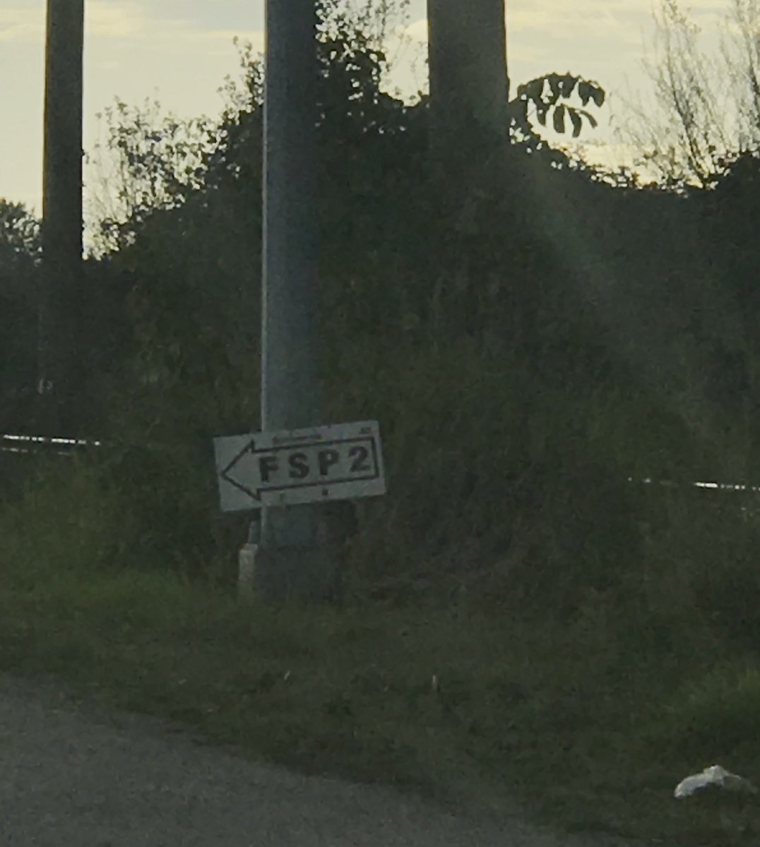 manxie809's tweet image. @WhatsFilming Glover Rd and Springbrook rd. Signs spotted for #FSP2. Pointing east to Spingbrook