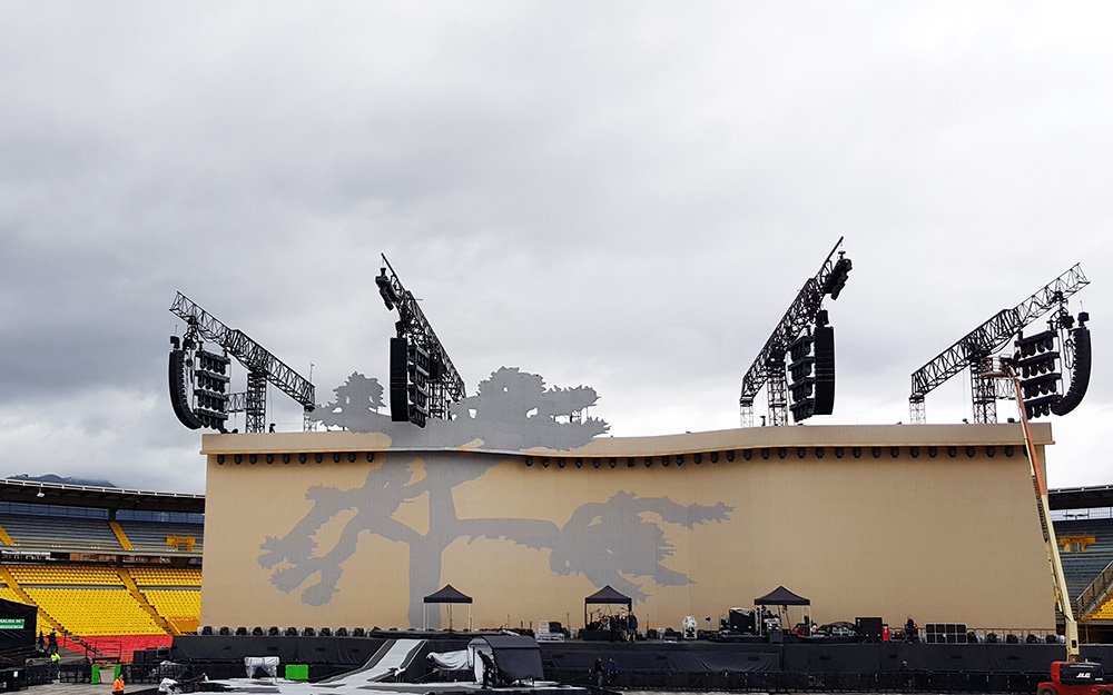 U2's tweet photo. Coming to @U2 in Bogota? Use #U2TheJoshuaTree2017 with your photos &amp; tweets on socials. We'll share. Follow here https://t.co/hWqVp6vA6X https://t.co/e4K4a5c5ig