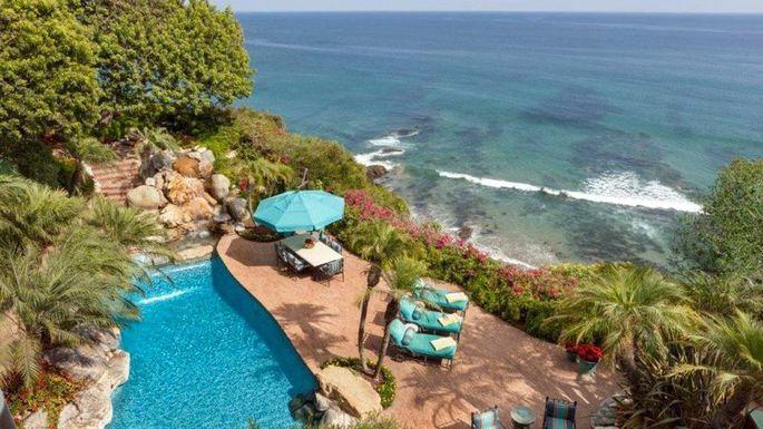 realtordotcom's tweet photo. At $81.5M, Johnny Carson's former Malibu home is the week's priciest new listing https://t.co/kN8gbeO22E https://t.co/q3Nld39nE3