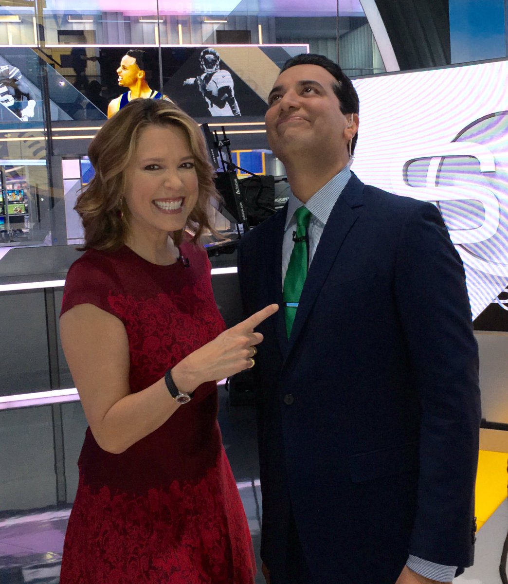 Watching <a href="/KNegandhiESPN/">Kevin Negandhi</a> anchor <a href="/NDFootball/">Notre Dame Football</a> game tonight reminded us of this! Happy to have him with us again as a celeb waiter on 10/17!