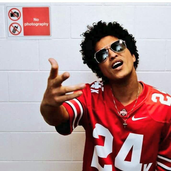 It\s our day  , happy birthday my love Bruno Mars, I love you  . You are the best there is.  .    