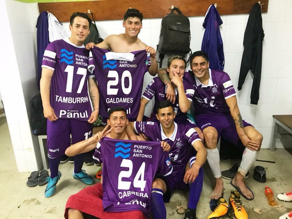 Felicidad en el primer puerto de Chile!

Malleco Unido 0 
San Antonio Unido 1

Vamos SAU, paso a paso