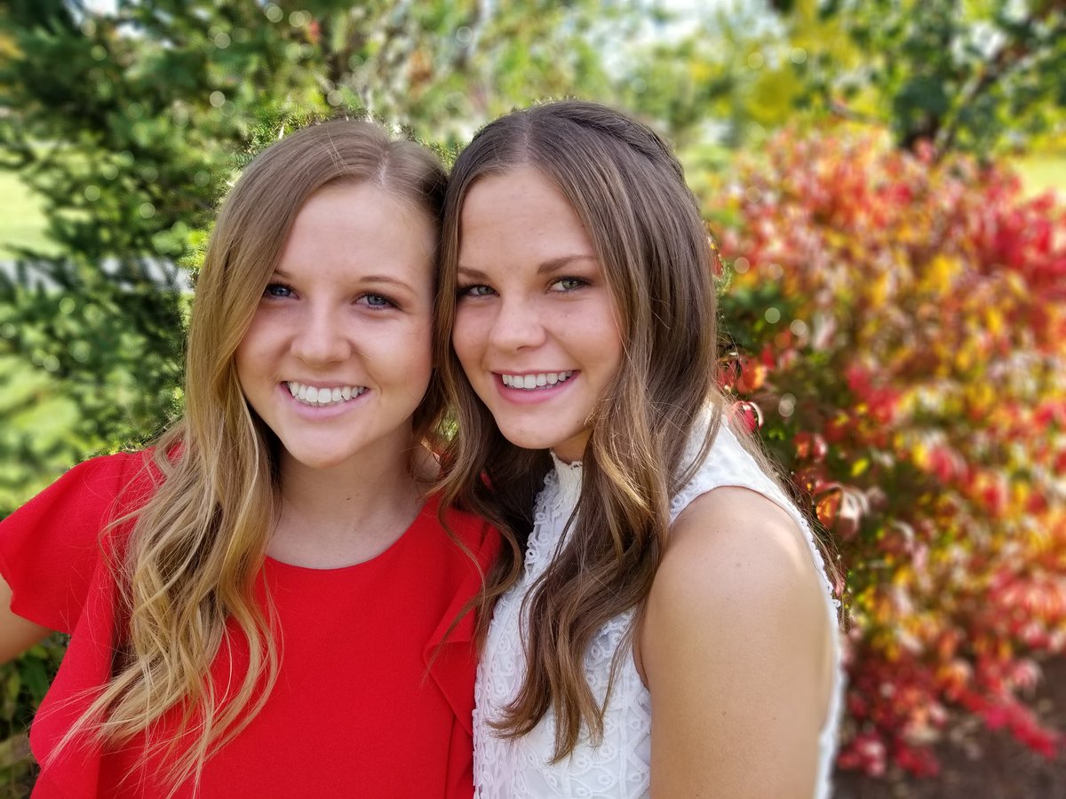Davis High homecoming 2017! Blessed to have <a href="/ellicurtiss/">elli curtis</a> &amp; <a href="/madssss_2/">Madi Curtis</a> in my life. <a href="/kristenhcurtis/">Kristen Curtis</a>