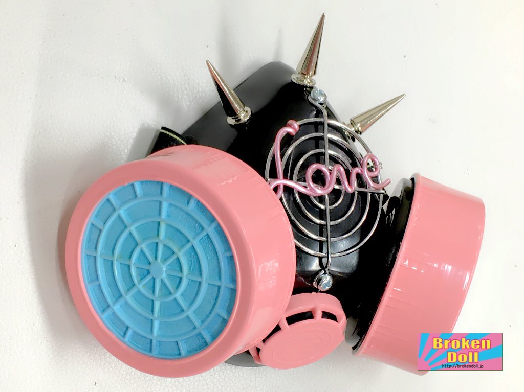 ステイホームbrokendoll Japan Pa Twitter 人気のピンクガスマスクに ブルーのフィルターバリエーション追加しました ハロウィンコス 病みかわ メンヘラちゃんにオススメ 通販 T Co Nucydwympy イラスト Yuekihara ガスマスク 原宿系 病み