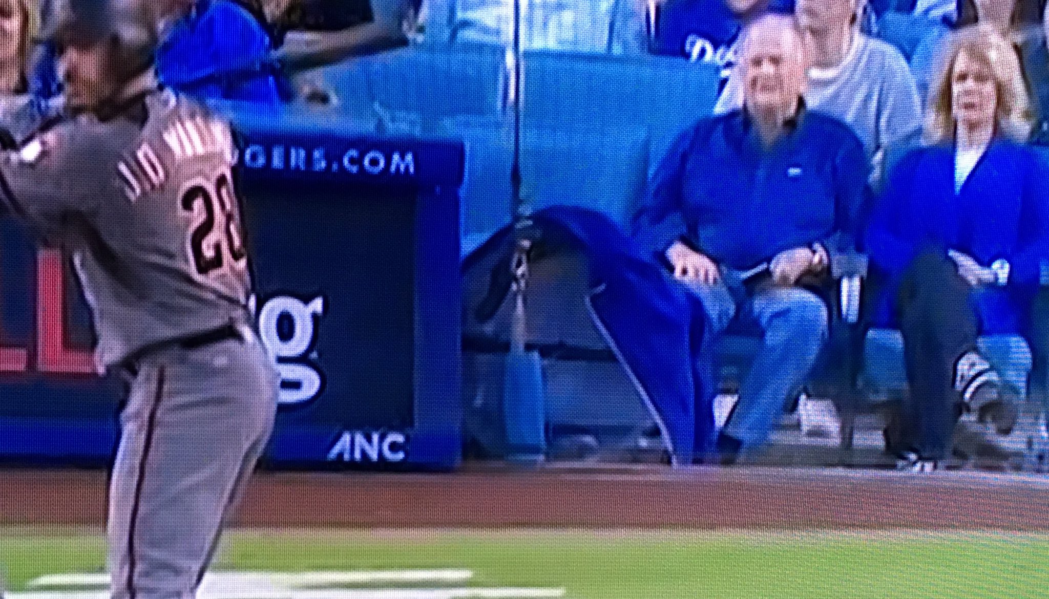 kevin-smith-on-twitter-sooo-the-mary-hart-seat-at-the-dodgers-game