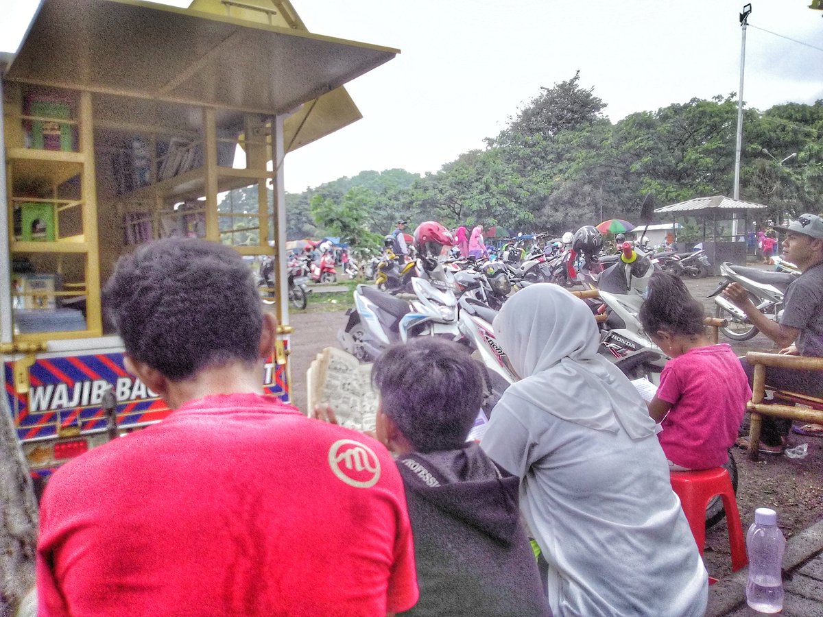 firza_asa's tweet photo. Berhentilah mengkhawatirkan masa depan, syukurilah hari ini, dan hiduplah dengan sebaik-baiknya.
@CanduBukuOnline @sulihtiyono3 https://t.co/MUxmAEUc14