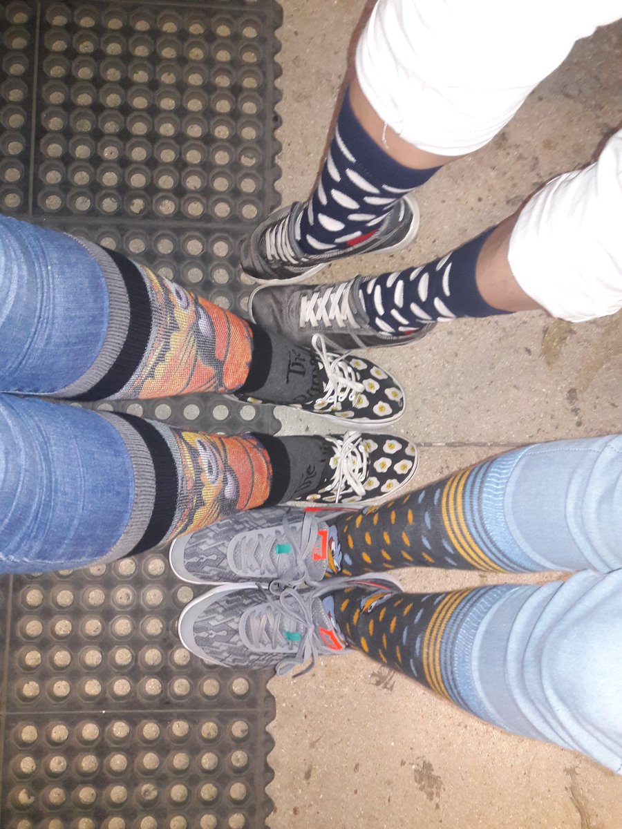 WestDade206's tweet photo. Crazy socks Wednesday ...awesomeness! https://t.co/PzRLUT1QSI