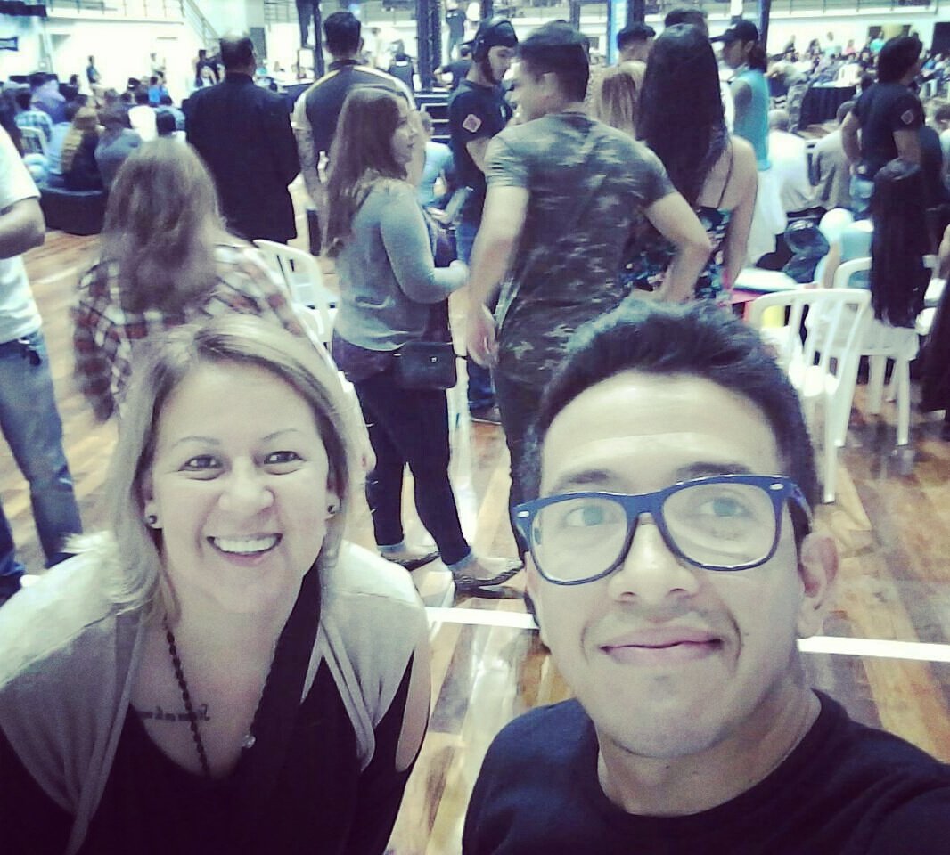 Selenunchi's tweet photo. Acá estamos con vos @LaTempestadPY 💪 #moparaguay #explosion7 https://t.co/8dh11w1zdg