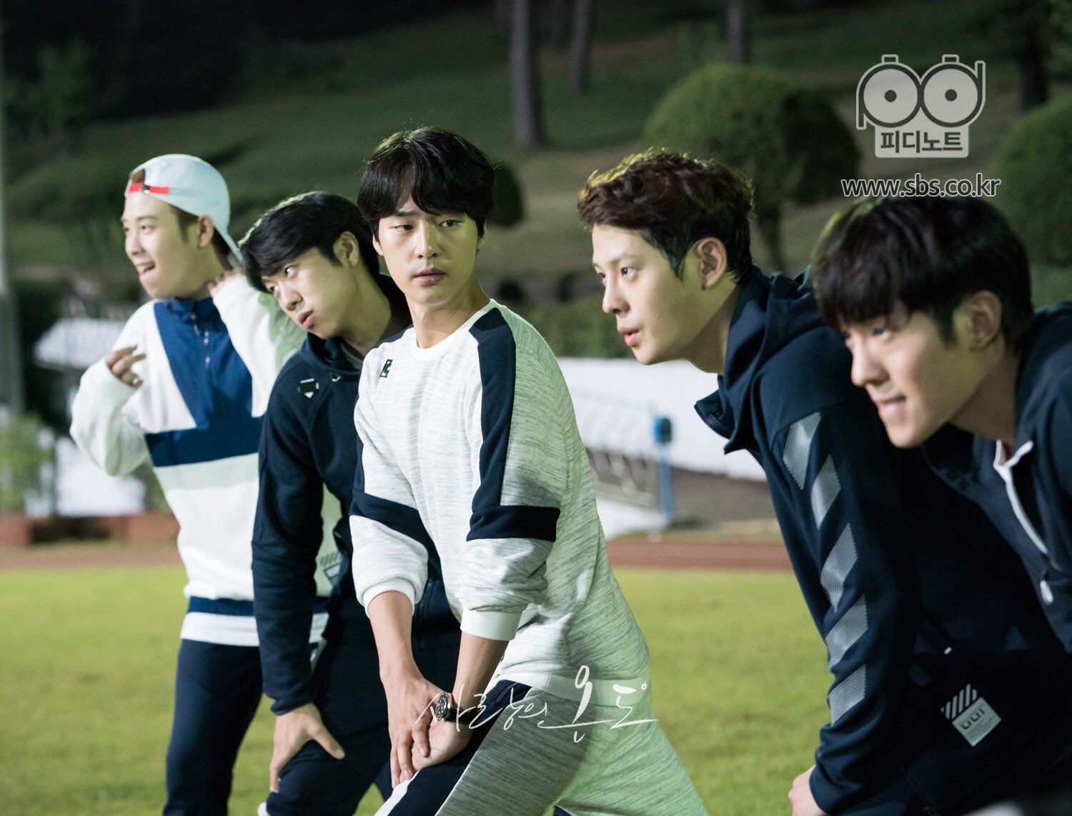 DLlNJ4lVYAEBJLm.jpg:large