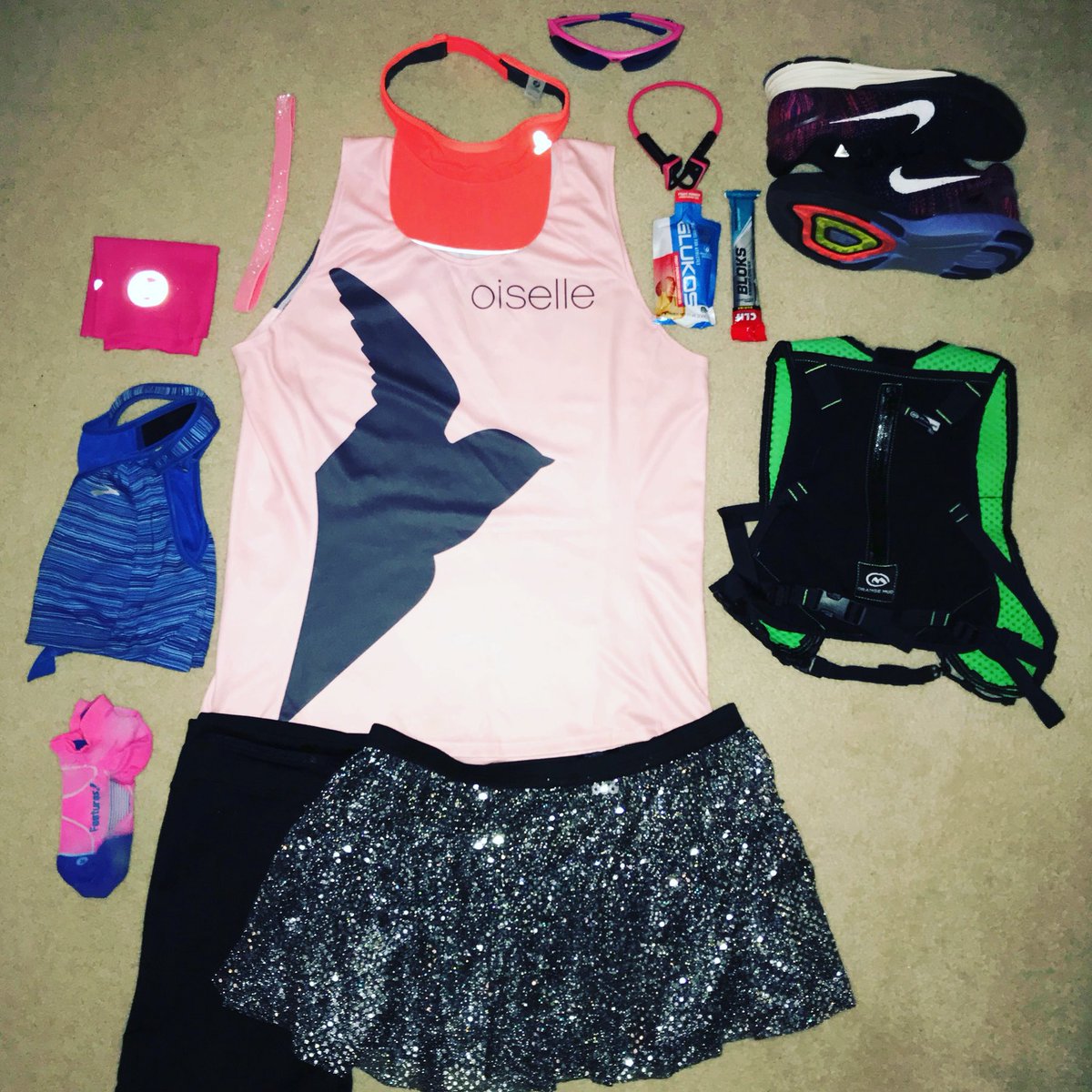 HeatherRuns13_1's tweet photo. #FlatHeather for @ChiMarathon tomorrow. Corral L. #ChiMarathon #runchi #flychi #oisellevolee #bibchat #flatrunner https://t.co/otApY6YphY https://t.co/hPr8k8I1Bj