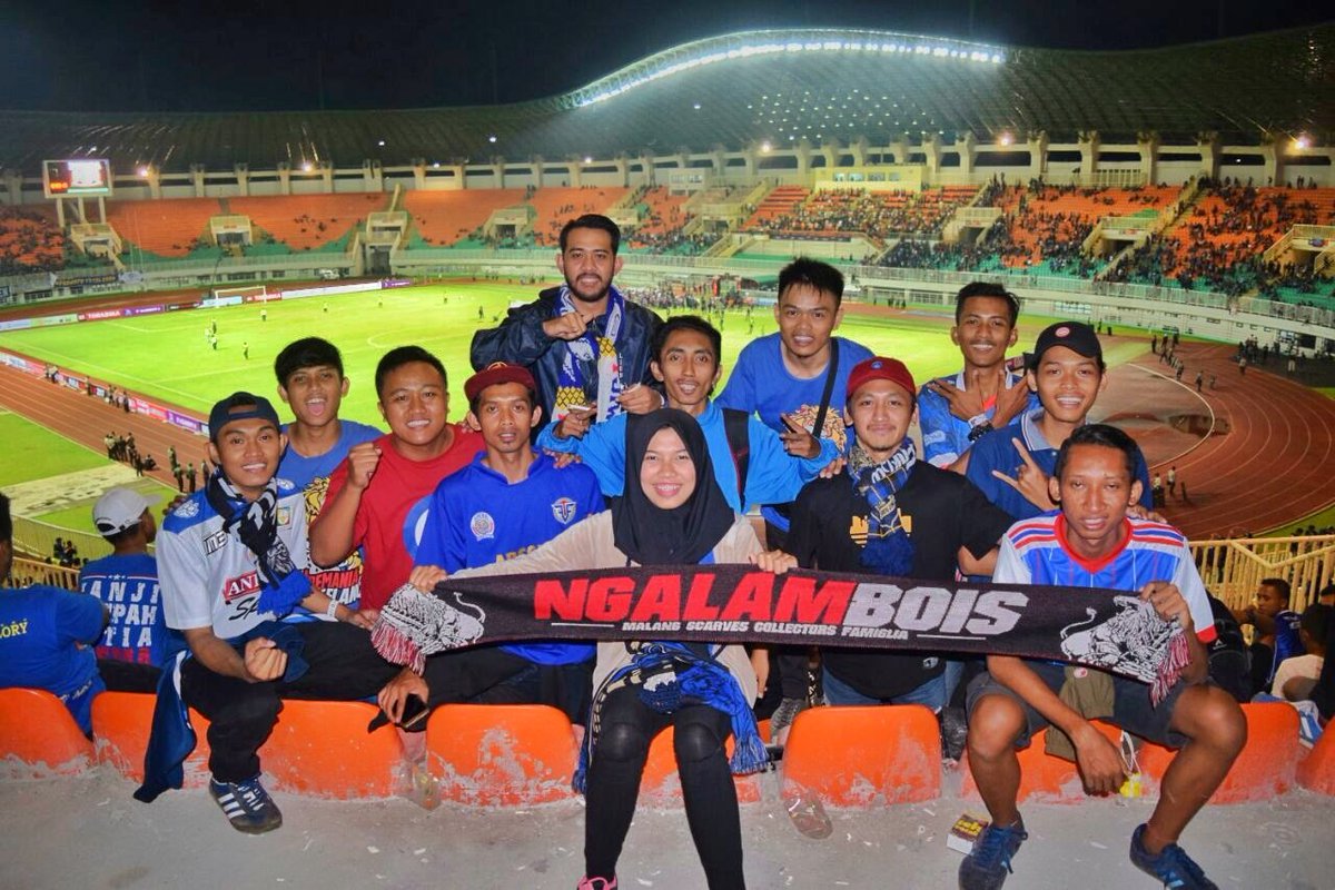 singo edan harus menang  😂