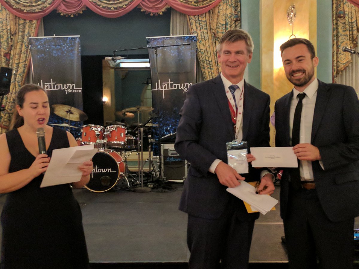 CAPSsurgeons's tweet photo. Congratulations Jakob Pugi on winning the best medical student prize for your presentation on laparoscopic partial splenectomy #CAPS17 https://t.co/YQPKyWmGke