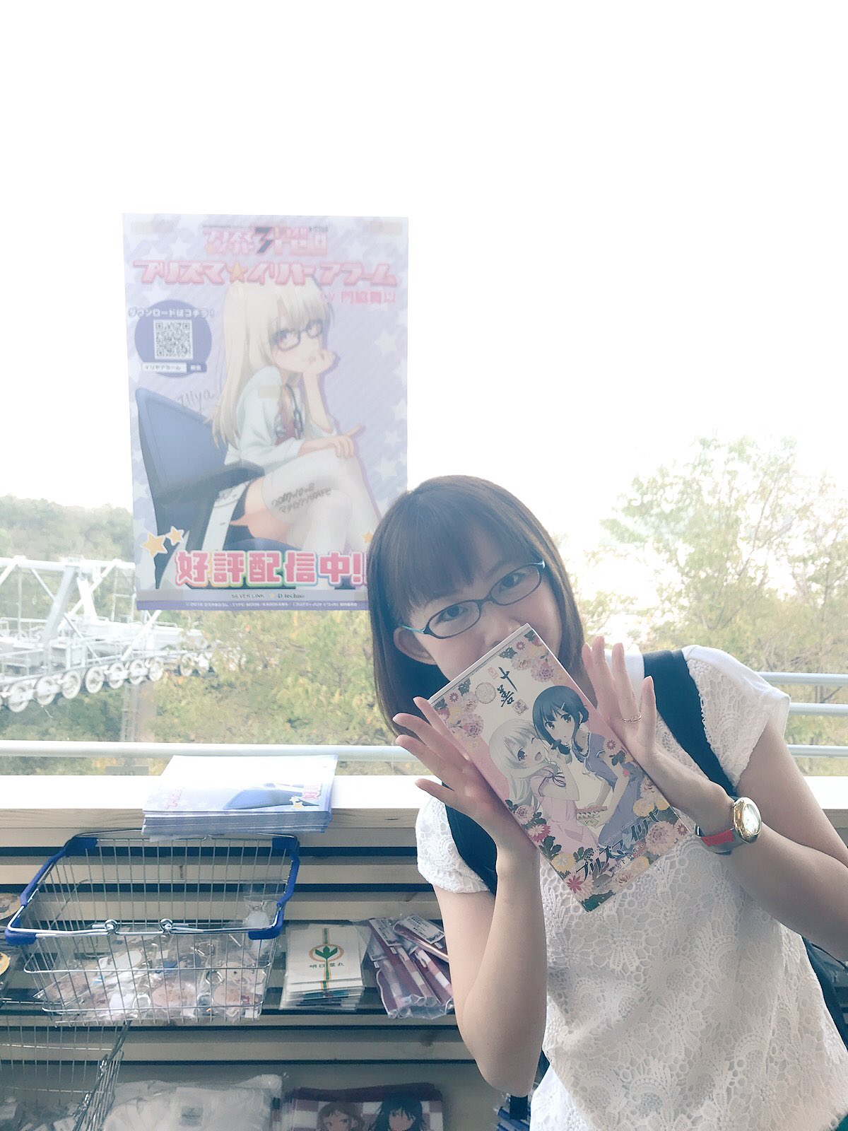 Fate Kaleid Liner プリズマ イリヤ Licht 名前の無い少女 Twitter પર ただいまコラボ開催中のマチ アソビcafe眉山店にイリヤ役門脇舞以さんと遊びに来ました 描き下ろしイラストグッズやプリヤパッケージの阿波十善ういろも発売中ですよ ぜひお立ち寄りください
