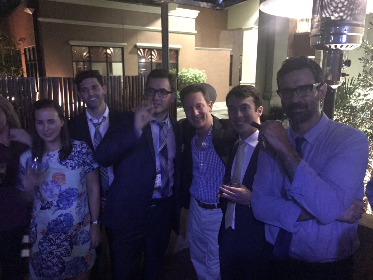 Facialartists's tweet photo. @DrJarrahy @petertaub @ASPSMembers @ASPS_News @petertaub #ASMS #smokeout #ASMS2017 https://t.co/IZ9V21CKi6