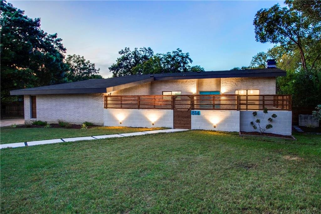 modernftworth's tweet photo. OMG ... these modern Open Houses are way cool! check out this MCM open tomorrow 1-3pm #moderndallas #openhouses  https://t.co/H1G5SUAuQ7 https://t.co/x8OxsnQQG0