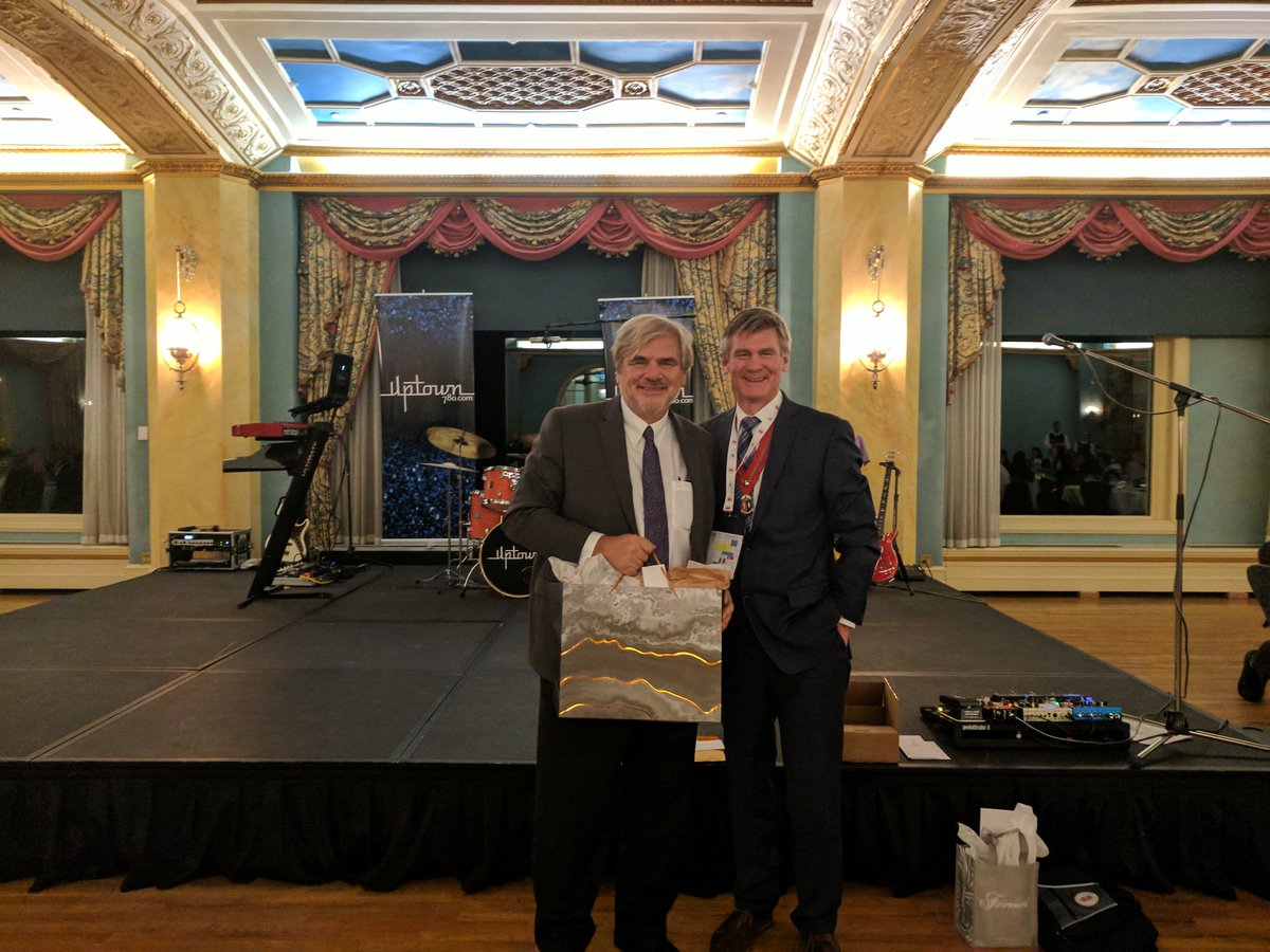 CAPSsurgeons's tweet photo. Thank you Fred MacLeod lecturer Rick Superina. Welcome back to Canada! #CAPS17 https://t.co/B3dZH7A2z5