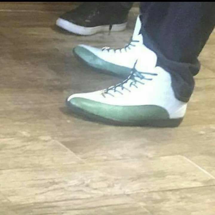 2Real4_ThisShid's tweet photo. “If Air Jordan start making dress shoes, maybe then I’ll start wearing suits” @MrDonTrip I think it’s that time 😂 https://t.co/4EA9f4oMOU
