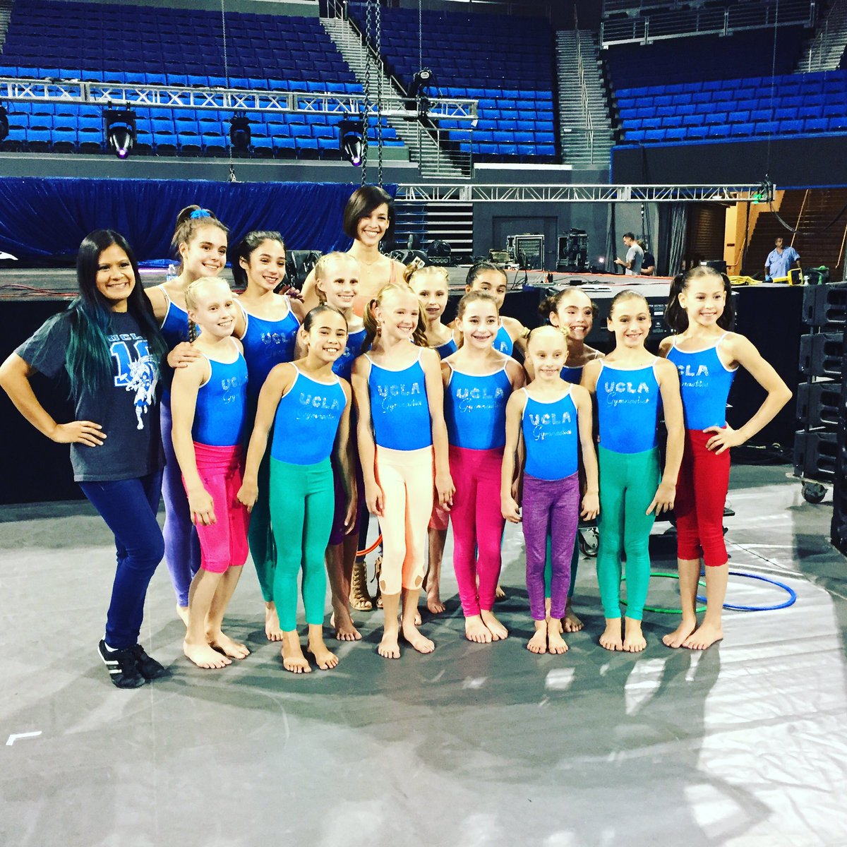 ErinBowmanMusic's tweet photo. Can't wait for you to see their routine to #goodtimegoodlife for @JumpJiveNThrive 💗🙌🏼 they're amazing 🙌🏼🙌🏼🙌🏼💗 https://t.co/Robmgd4Gdg