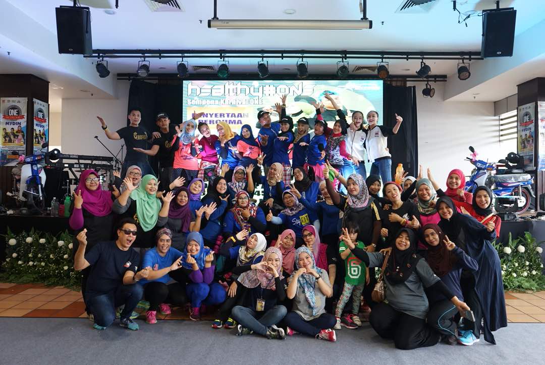 Ssmofficialpage Twitterren 8 Oktober Ahad Suasana Di Sekitar Mydin Mitc Melaka Bersempena Dengan Karnival One Ssm Bermula Seawal 9 Pagi 6 Petang Https T Co Fpxmtp8dll