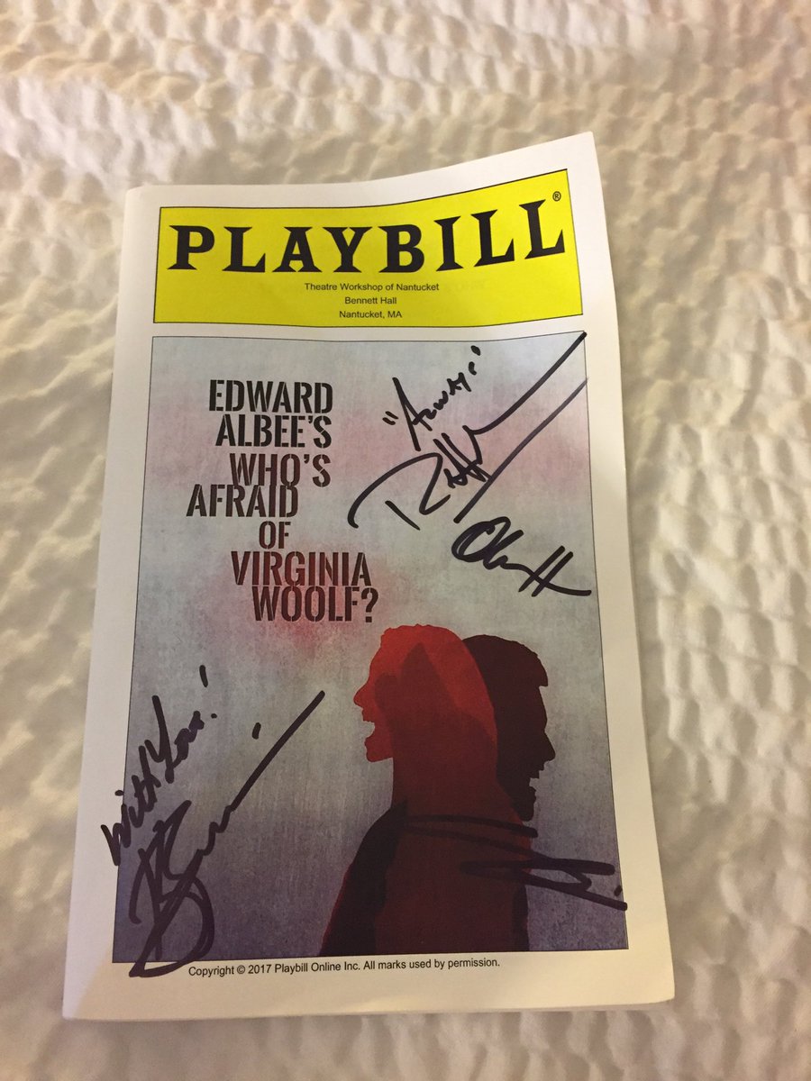Guiding_Light's tweet photo. Playbill signed by @RobertNewmanGL and @kimjzimmer !!!!!!π€ #DSS2017 https://t.co/A1zw8OvPD1
