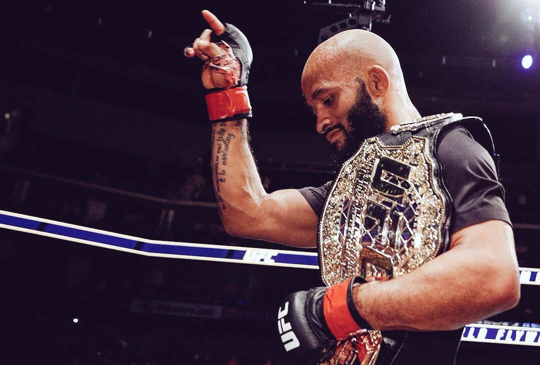 byancacossta's tweet photo. Lenda ! #demetrious #ufc #ufc216 #andstill #UFC216noCombate https://t.co/5TGMfV3rm3
