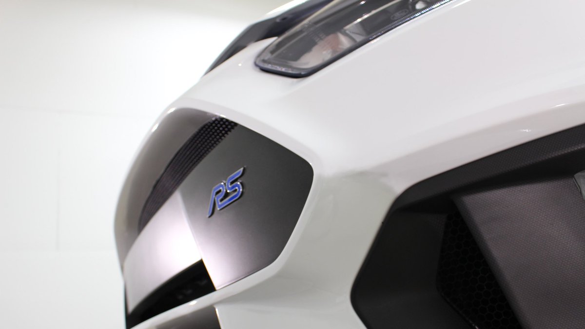 swirlfreedetail's tweet photo. @Ford #FocusRS came in for a new car prep and @GtechniqUK #CSBlack for years of guaranteed protection you can trust. #swirlfree #ceramic https://t.co/im1lMC6PjF