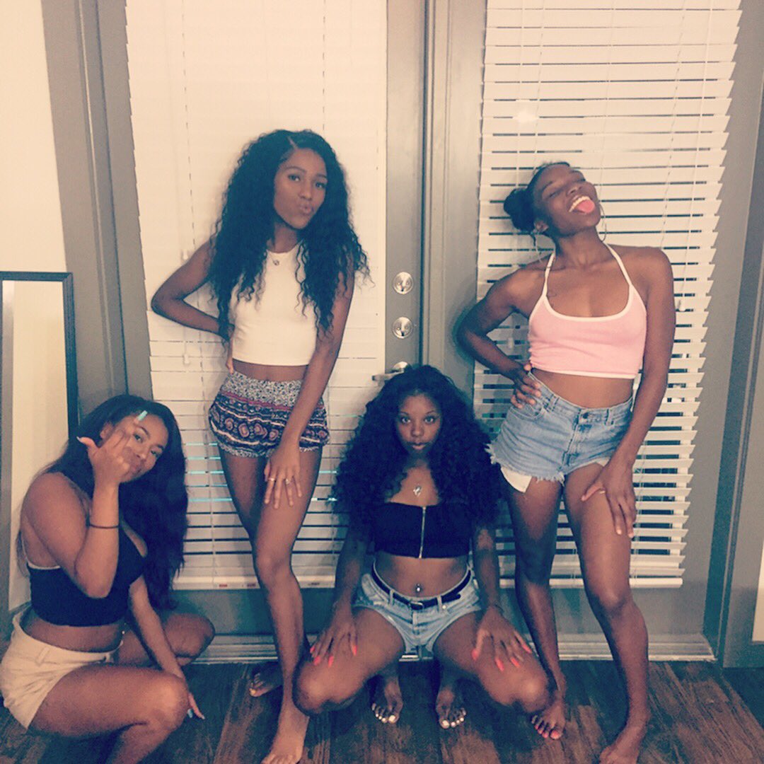 Chass💛 (@monaeebabyyy) on Twitter photo 