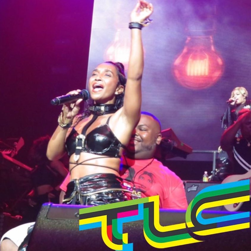 evargas82's tweet photo. #NewProfilePic @TheRealTBOZ @officialchilli @DANE9000 @supernovalee RedLightSpecial https://t.co/Y18doe2ht9
