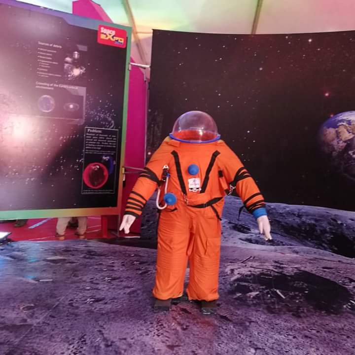 Ivinraj3's tweet photo. Visit #ISRO_Space_expo

@Hindu Clg https://t.co/YDD5kGAyHj