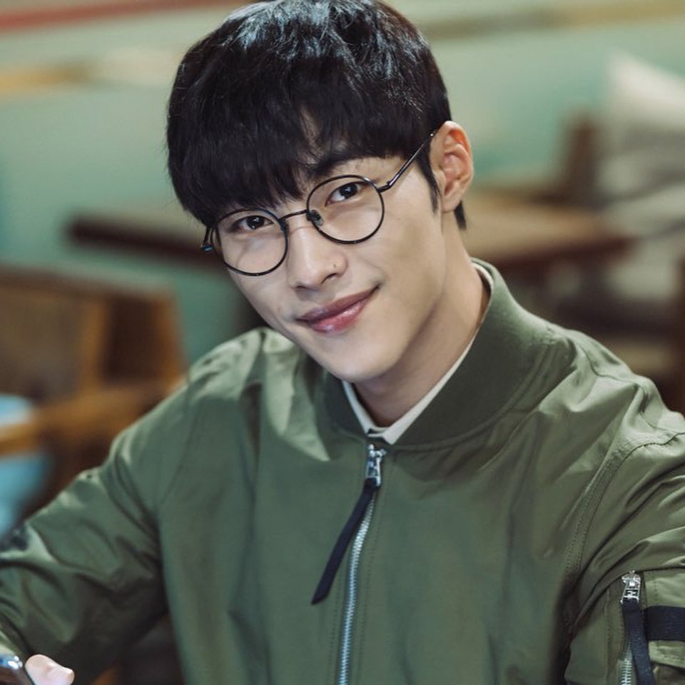 DLlykWkUQAA0d0l.jpg:large