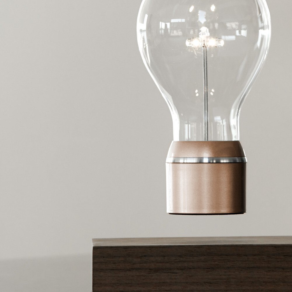 RealFreakypedia's tweet image. Is it a bird? Is it a plane? No, it's the FLYTE 💡 
-
-
amzn.to/2yx5PPe
-
-
-
#realfreakypedia #levitatinglight