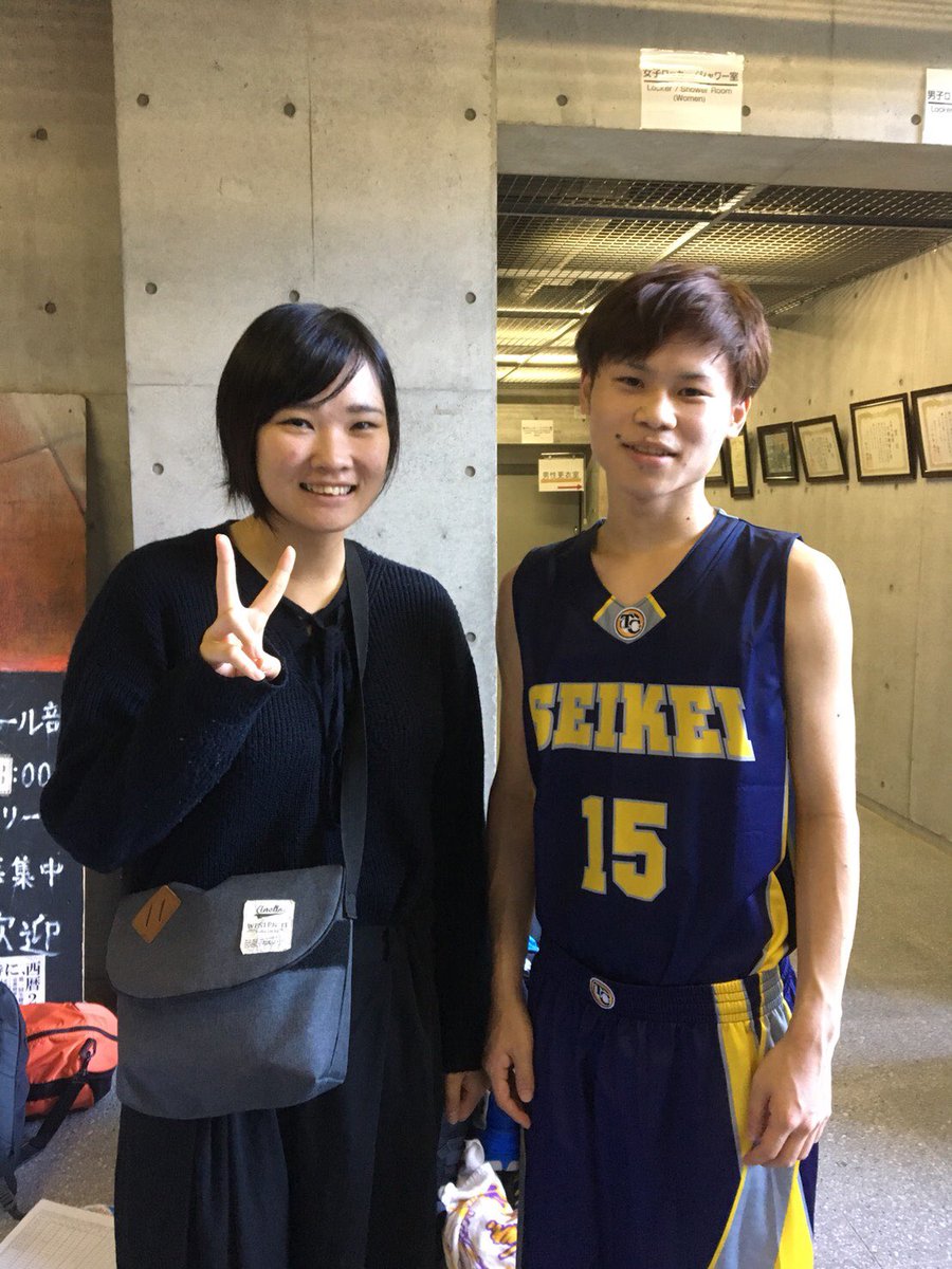 ahiru_102's tweet photo. 今日で引退しました！ 楽しかったです。ありがとう😊
そんで誕生日プレゼントもありがとうございました。大事にします🤗
チームではいい結果出せなかったけど
個人では スリーポイント王獲れたので良かったです。
本当にありがとうございました☺️ https://t.co/vvsFlTZLtG