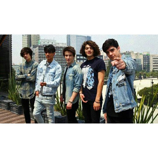 itscoderteam's tweet image. ➹ Freddy Leyva + CD9 | Twitter pack / Layout