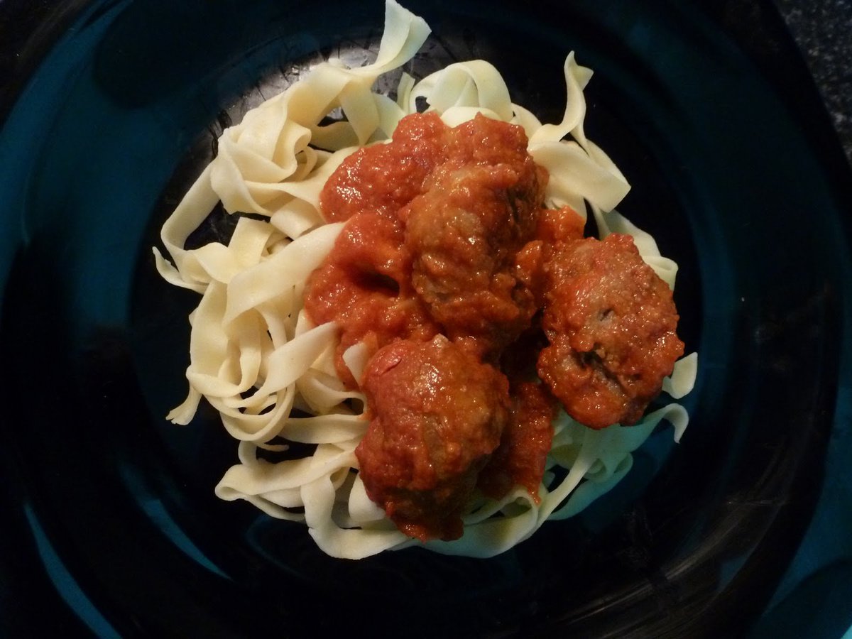 larecomendadora's tweet photo. La #receta de mi casting #Masterchef1 https://t.co/0yhFEqjUTu #Albondigas Hice #ComidaClasica, querian modernos :-( https://t.co/qnIYlcEqQd
