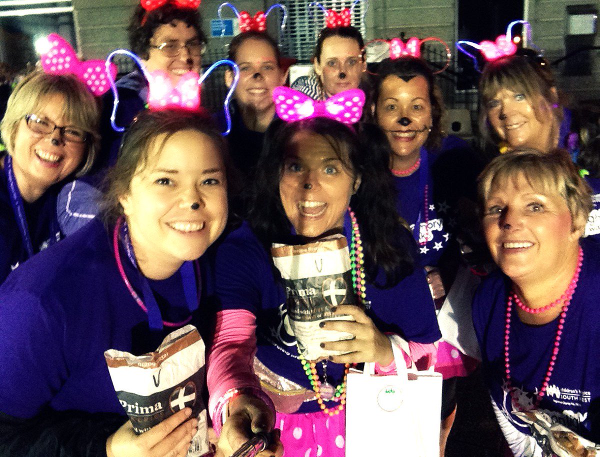 VersatileFitCho's tweet image. FREE Pasty At The End Of Our #MoonlightMemoryWalk With #CHSW !! And Another MEDAL Yayyy!! Beautiful Evening &amp;lt;3 Amazing Charity Event! :)