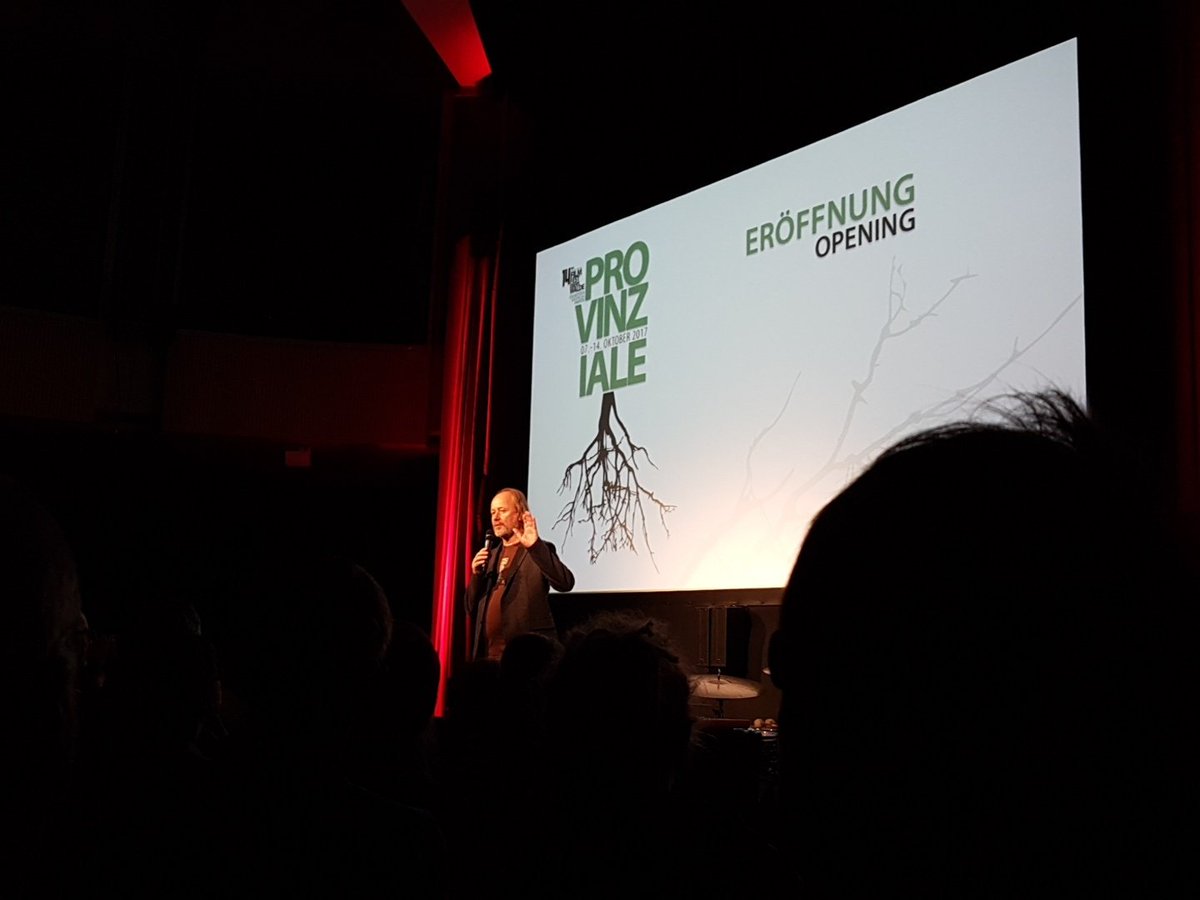 Die #provinziale in #eberswalde wurde gestern abend eröffnet. Heute um 16 uhr läuft #vendeplov im block. <a href="/suelze/">Elisa May</a> und ich freuen uns schon