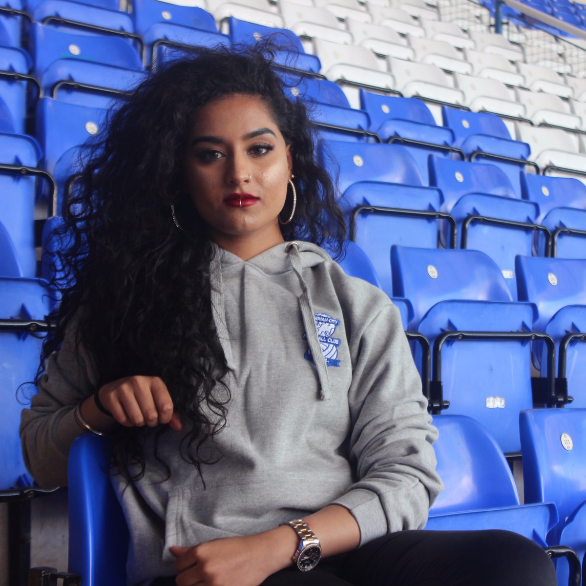 BCFCstore's tweet photo. The Essential Hood is perfect for the autumn weather, grab yours today. 

👉 https://t.co/thbNPd8F8s #BCFC #KRO #BLUESSTORE https://t.co/vlAWFzwNQd
