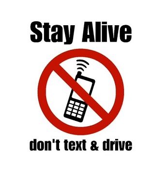HowardGriffiths's tweet photo. Astonished by number of drivers on UK Motorways still #DrivingAndTexting this week. #Car + #Driving + #HoldingPhone = #LeathalWeapon #STOP! https://t.co/uzrEHmXNaz