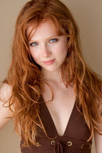 Happy Birthday to Molly Quinn, she turns 24 today  