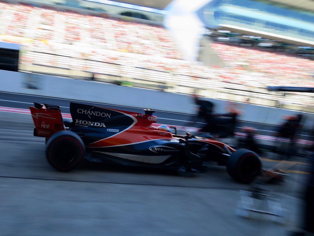 AlessandroSala1's tweet photo. #SalaStampaF1 #amicidellaF1esoprattuttoamichedellaF1 #JapGp #MotorLAT I pitstop della @McLarenF1 sempre lentissimi come la macchina... https://t.co/Ikm8VvH0Pe