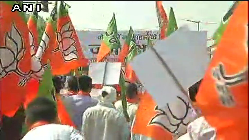 Delhi: BJP's Jan Raksha Yatra underway in Delhi.