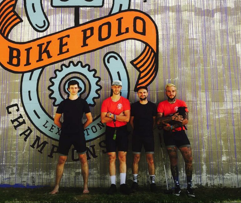 BecycleLyon's tweet photo. Morgan et les Mongrels United champions du monde 2017 de #bikepolo !!! Bravo Momo ! #WHBPC #Izi #messlife https://t.co/t3n144zAfX